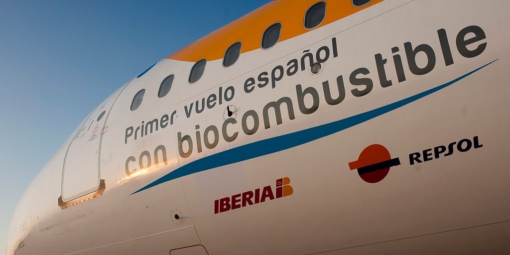Un Airbus 320 de la aerolínea Iberia voló en 2011 con el 25% de biocombustible.